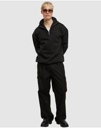 Urban Classics - Wide Pleated Cargo Pants - Black