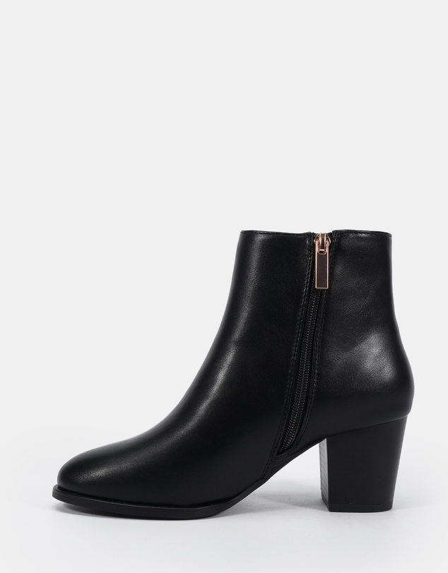Novo - Dour Ankle Boots