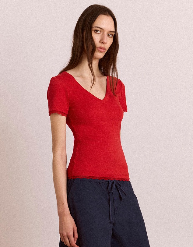 Damson Madder - Paige V-Neck Tee