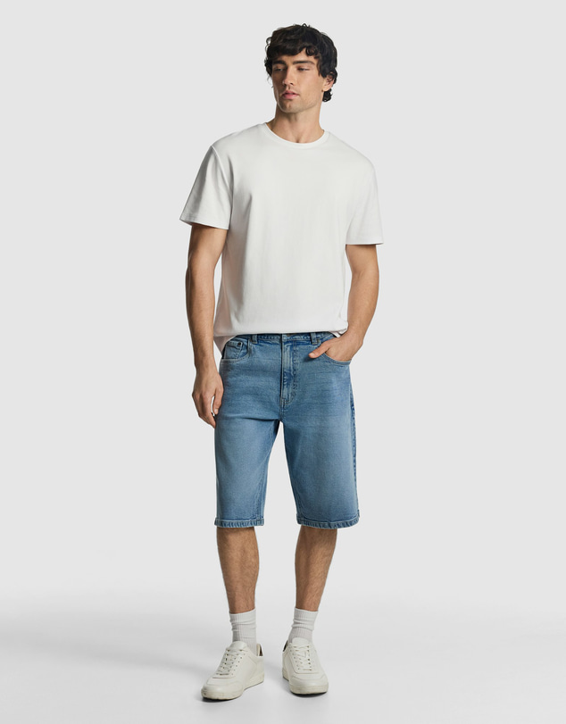 yd. - Lion Relaxed Tee