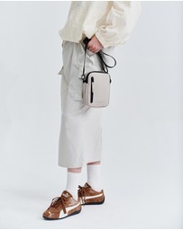 Gaston Luga - Däsh - Verti Crossbody Waterproof Shoulder Carry Bag