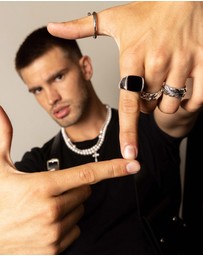 Nialaya Jewellery - Men's Silver Signet Ring with Onyx
