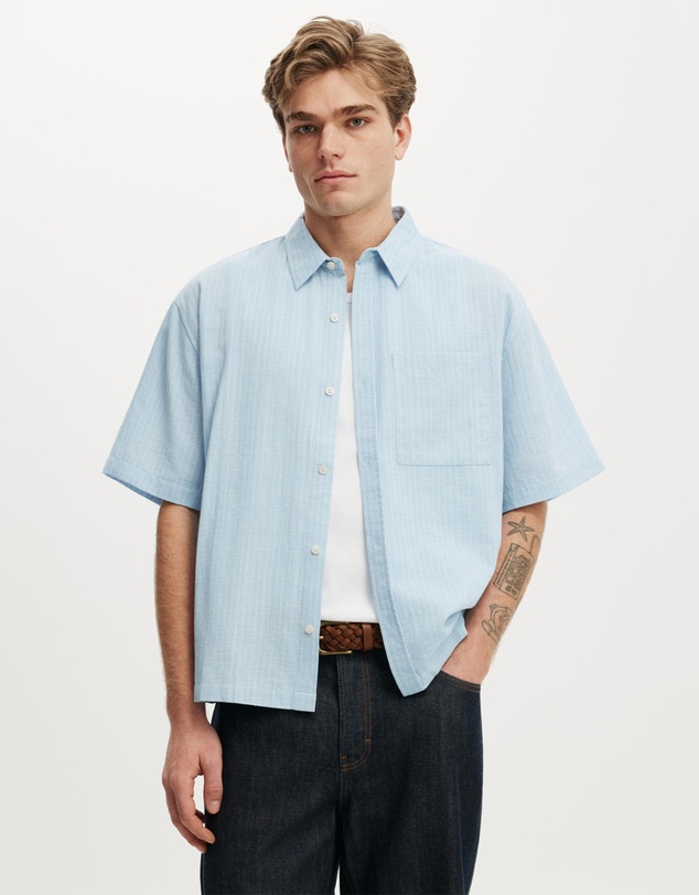 Cotton On - Boxy Fit SS Shirt