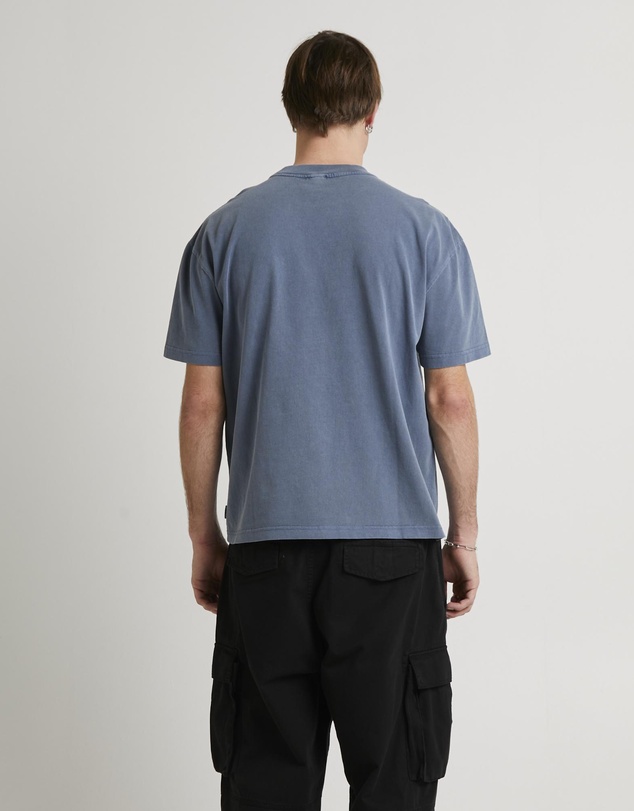 Insight - Gaze Cropped T-Shirt