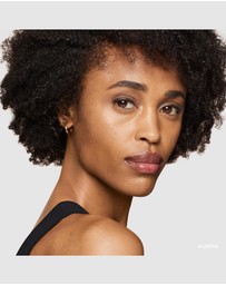 Bobbi Brown - Skin Concealer Stick - Almond