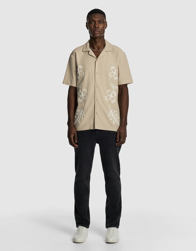 yd. - Kai Embroidered Short Sleeve Shirt