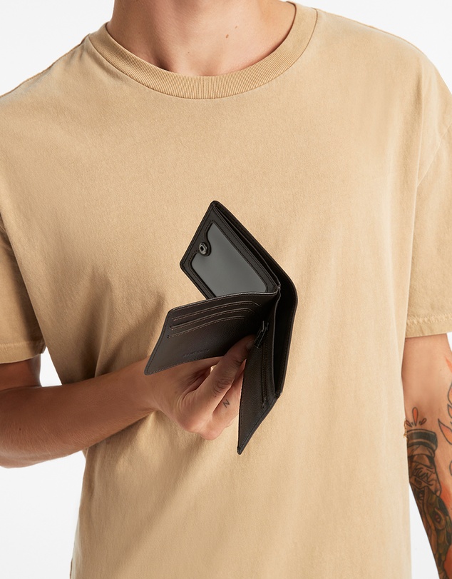 Status Anxiety - Leonard Wallet