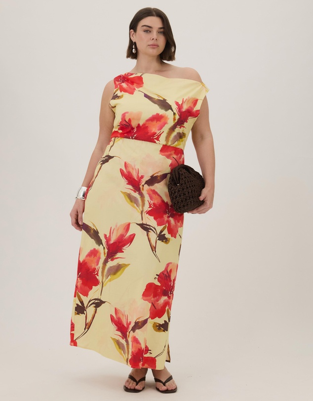Atmos&Here Curvy - Sofia Linen Blend Maxi Dress In Hibiscus Haze Print