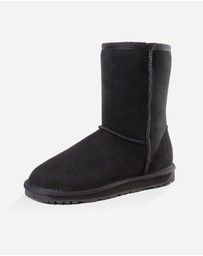 Ozwear Connection Uggs - Ugg Classic Short Boots (Water Resistant)