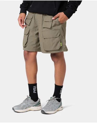 PYRA - HIKE SHORT OLIVE