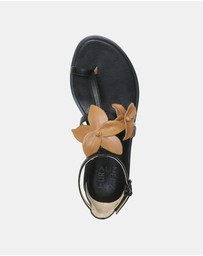 Naturalizer - Farah Sandal - Black