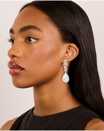 Lovisa - Gold Diamante Flowers & Large Diamante Drop Earrings