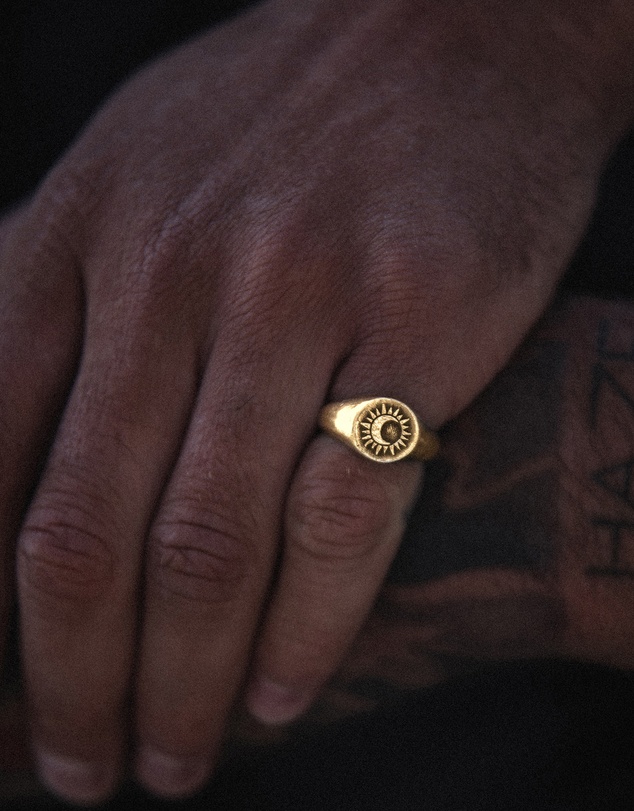 Haze & Glory - ICONIC EXCLUSIVE - Sacred Sun Signet Ring in Gold-Plated 925 Silver