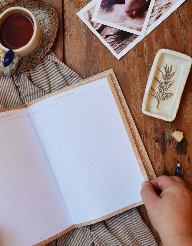 Write to Me - Baby Tracker Journal. Oat