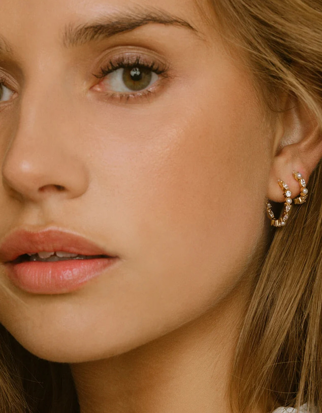 Sif Jakobs - Adria Creolo Medio Earrings Gold