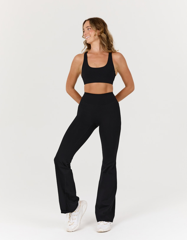Muscle Republic - Luxe Bella Tall Flares