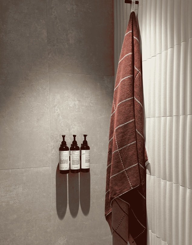 Sand Society - Auburn Large Bath Towel