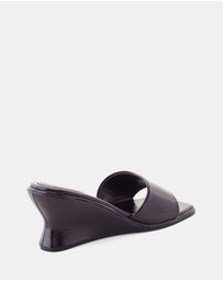 Therapy - Lafayette Wedges