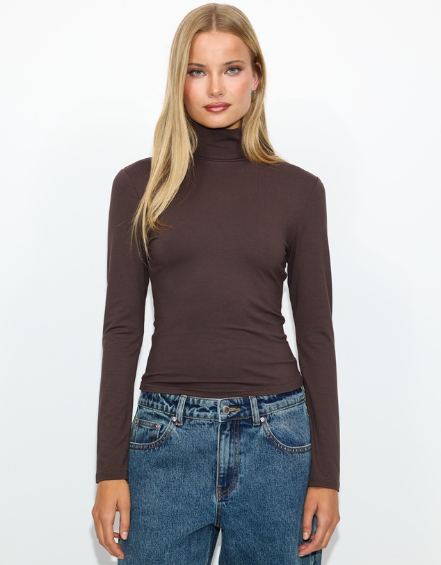 Dazie - Lila Turtleneck Jersey Top