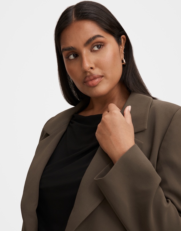 Forever New Curve - Victoria Curve Single Breasted Blazer