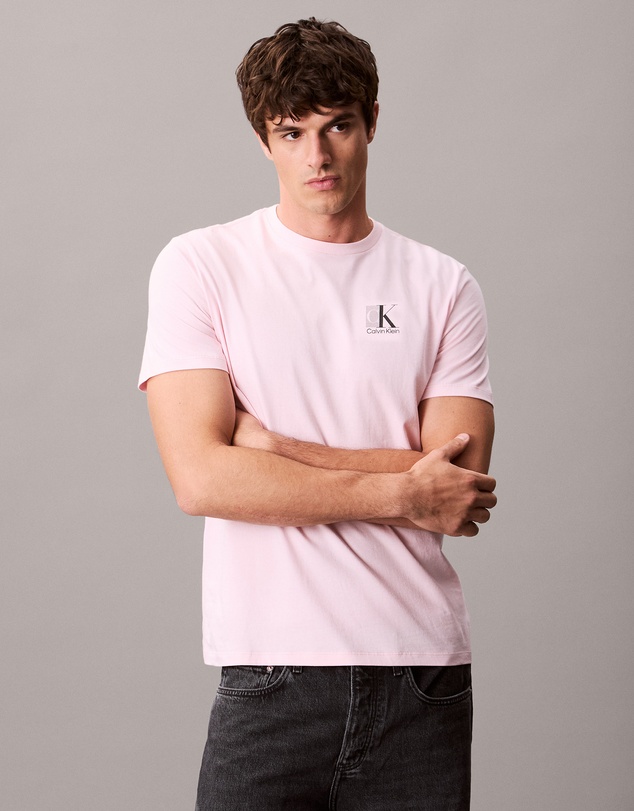 Calvin Klein - Logo Graphic Tee