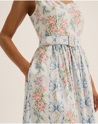 Review - Marie Floral Dress