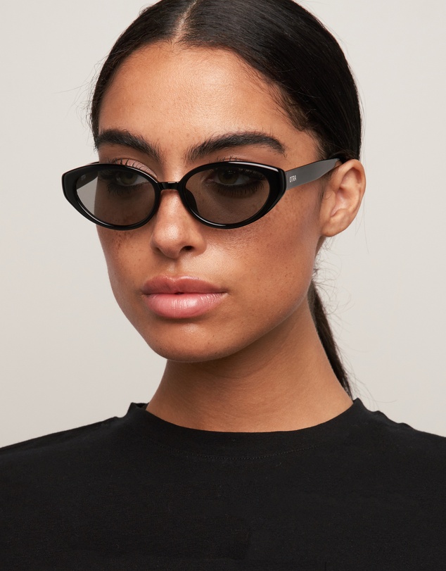 Otra Eyewear  - Greta - Black