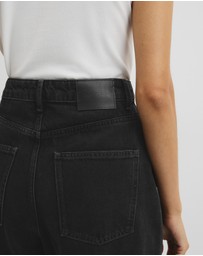Country Road - Curved Wide Leg Jean