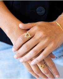 Chuchka - Ella Gold Magen David Ring