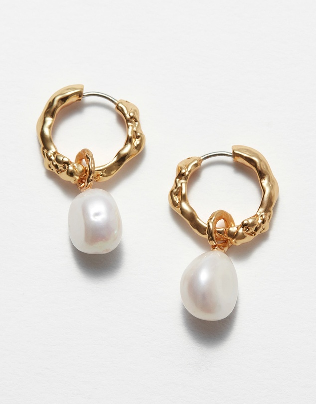 & Other Stories - Sculpted Pearl Drop Hoop Earrings