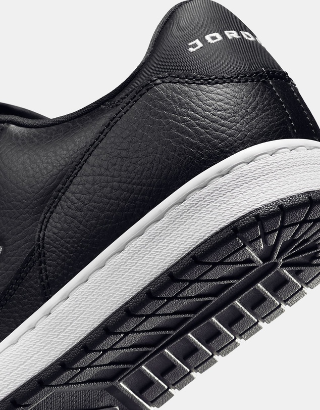 Nike - Jordan Access Court Low - Men's