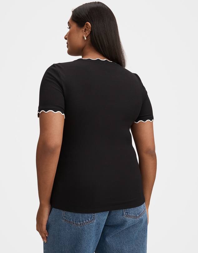 Forever New Curve - Rebecca Curve Scallop Trim T-shirt