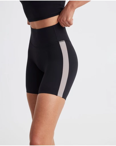 Upstate - Air Sculpt Stripe Bike Short - Black