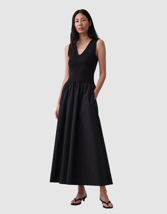 GAP - Sleeveless V-Neck Drop Waist Mixed Media Maxi Dress