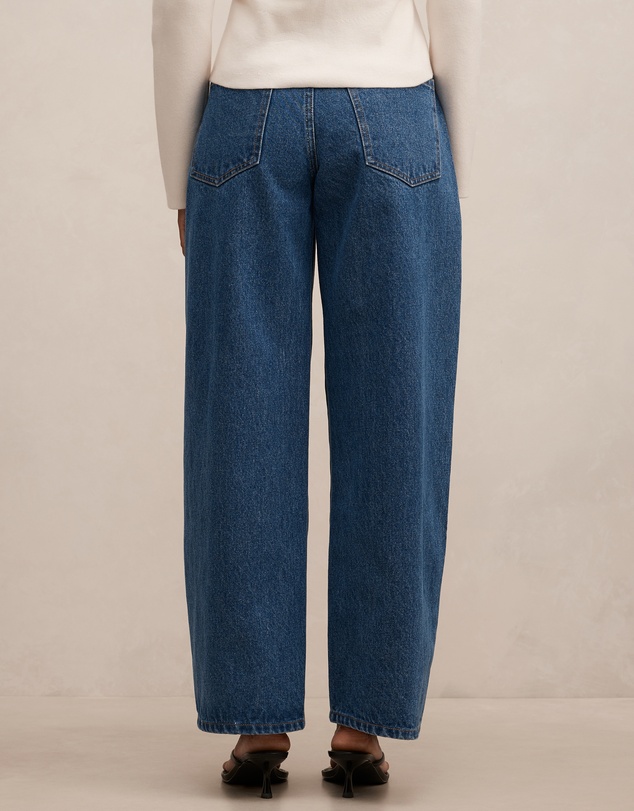 Forever New Petite - Emma Petite Mid Rise Barrel Jeans