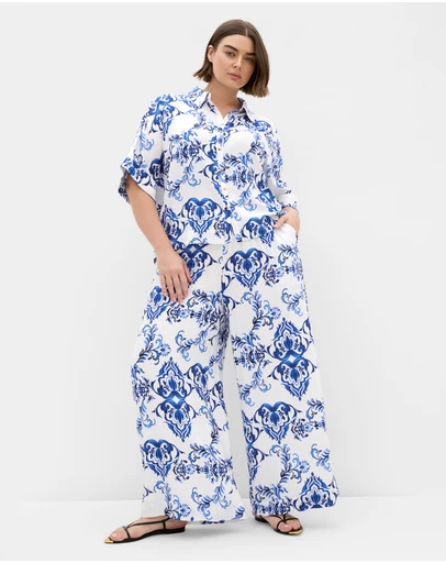 City Chic - Plus size Mykonos Print Relaxed Shirt - white