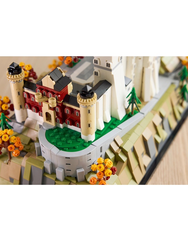 LEGO - 21063 Neuschwanstein Castle