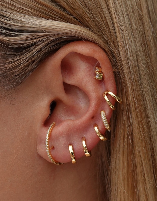 Izoa - Billie Stud Earrings
