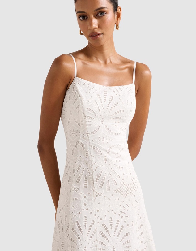 Forever New Petite - Molly Petite Embroidered Dress