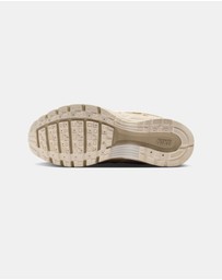 Nike - Nike P-6000 - Women's