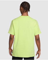 Nike - Sportswear Premium Essentials T-Shirt