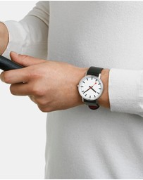 Mondaine - Mondaine Official Swiss Railways Classic Watch