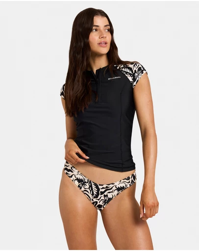 Billabong - Womens Wave Tribe Point Break Short Sleeve Rashguard