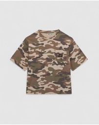 GUESS Originals - GUESS Originals Camouflage Boxy Pocket T-Shirt