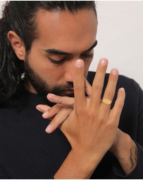 Kuzzoi - ICONIC EXCLUSIVE - Ring Men Signet Square Matt in 925 Sterling Silver Gold Plated