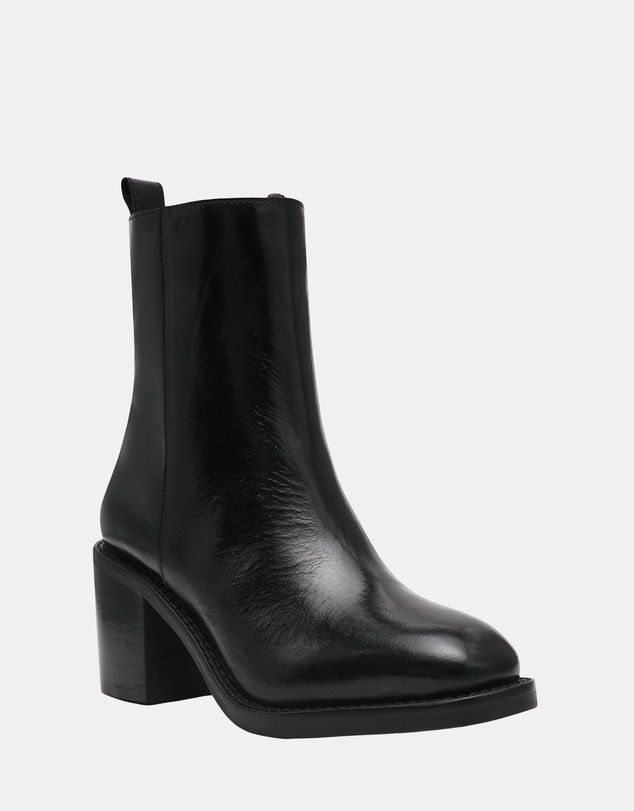 Steve Madden - Slender Black Leather Boots