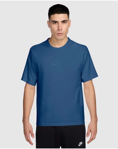 Nike - Sportswear Premium Essentials T-Shirt