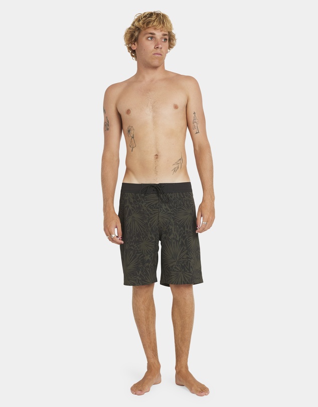 RVCA - Mens VA Trunk Print 19