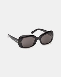 Tom Ford - Paloma 02