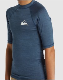 Quiksilver - Boys 4 to 16 Everyday   Short Sleeves UPF 50 Surf T-shirt